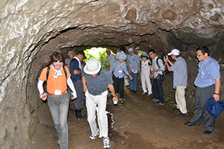 七里岩地下壕見学